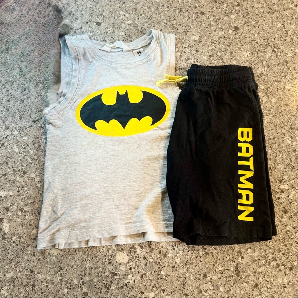 H&M l Batman Gray and Black Tank Top and Shorts Set l Size 6